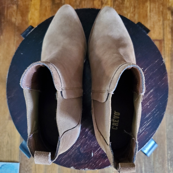 Crevo suede chestnut Chelsea boot - Picture 8 of 10